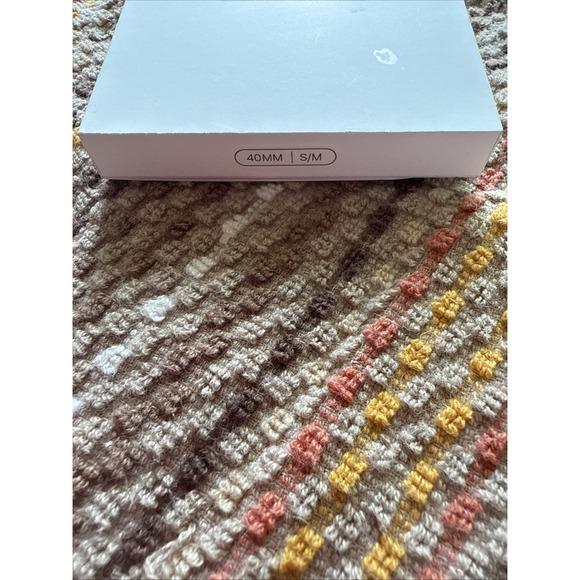 NEW Genuine Apple Watch Band Series 40mm Sport Band - Starlight 2024 Sealed - Picture 5 of 9